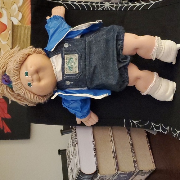 Cabbage Patch Kid - Picture 5 of 8